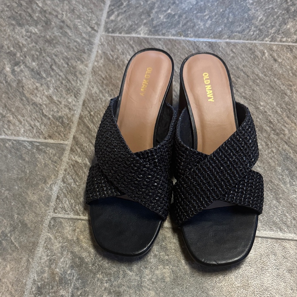 Old Navy Women's Black Textured Mules
